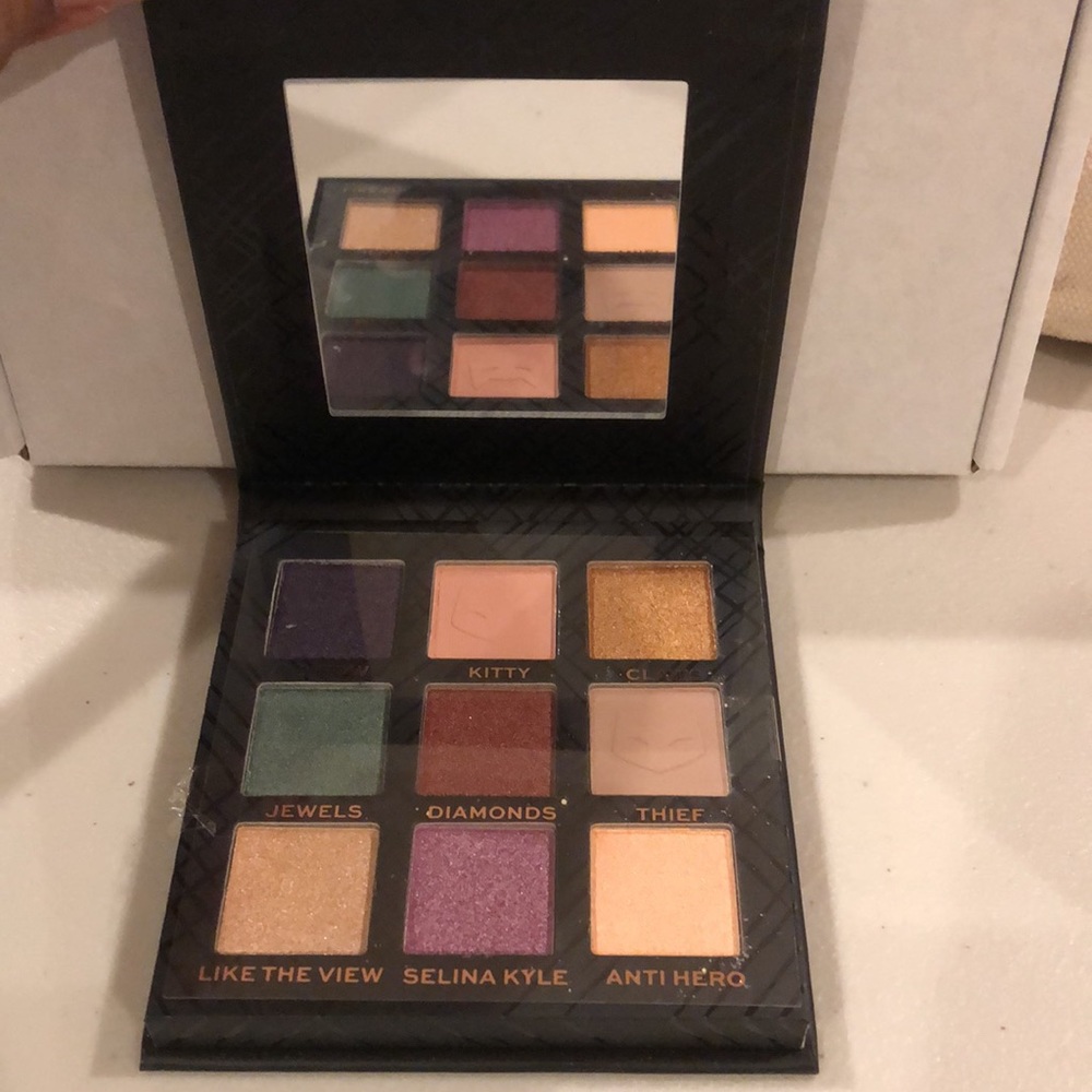 Eye Shadow Stones Vibes) (9) Fabulous Color Palate - NWT